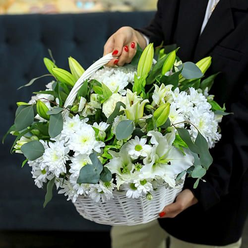 Корзинка радости от 12 600 руб.